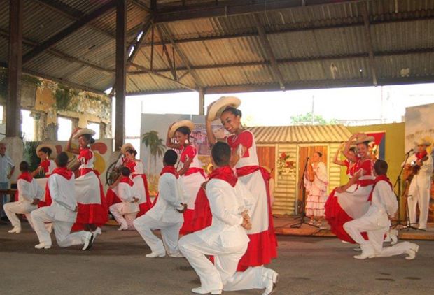 presente-anche-cuba-al-31-and-deg-ittiri-folk-festa