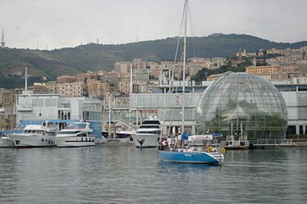 teatro-attori-marinai-per-piece-in-barca-a-vela-nei-porti