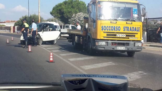 scontro-frontale-in-viale-leonardo-da-vinci-due-feriti-gravi