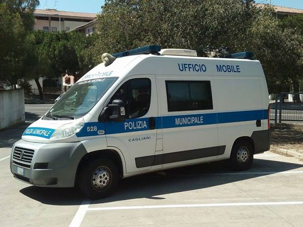 cagliari-via-all-ufficio-mobile-della-municipale-al-mercato-di-quirra