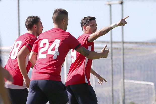 calcio-amichevoli-cagliari-si-impone-3-0-sulla-pistoiese