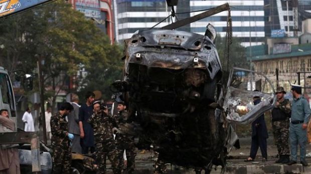 ATTACCO TALEBANI E SCONTRI A KABUL. UCCISI TRE ATTENTATORI attacco-talebani-e-scontri-a-kabul-uccisi-tre-attentatori-morto-un-poliziotto