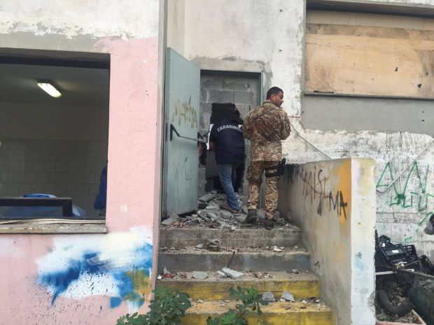 sequestri-al-campo-rom-restituito-il-rolex-d-oro