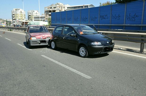 Incidente tra auto nell'Asse mediano incidente-tra-auto-nell-asse-mediano-un-ferito