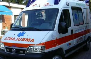 uccide-l-anziana-madre-a-coltellate-nel-sassarese