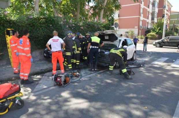 Scontro tra due auto scontro-tra-due-auto-ferito-un-82enne