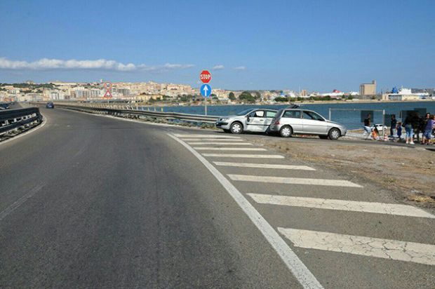 Incidente sulla Ss195: feriti i conducenti auto incidente-sulla-ss195-feriti-i-conducenti-auto