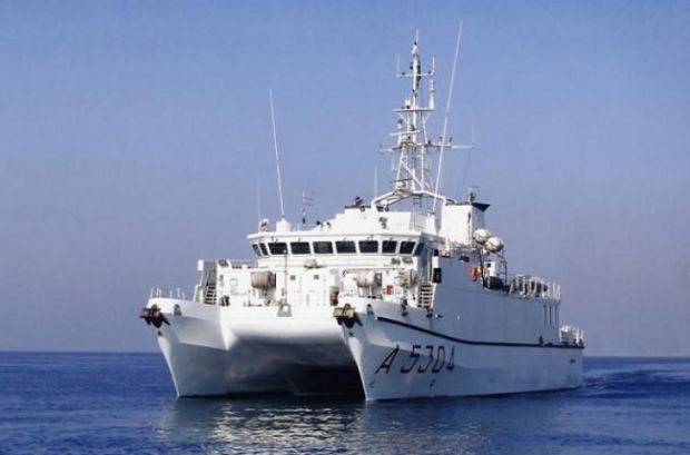 Marina marina-catamarano-galatea-a-olbia-per-aggiornare-cartografia