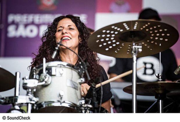 bateras-beat-drumfest-a-settembre-la-batterista-vera-figueiredo