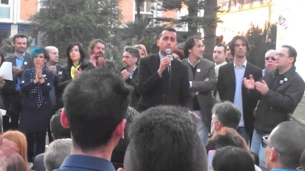 di-maio-intervenuto-ad-un-evento-del-m5s-a-sassari-and-quot-caos-e-bufera-questo-and-egrave-solo-l-inizio-and-quot