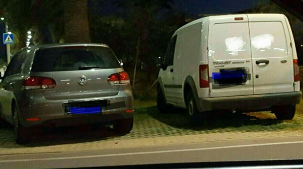 poetto-ancora-multe-nel-mirino-della-municipale-parcheggi-sul-verde-e-ambulanti-abusivi