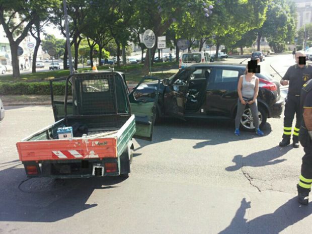 incidente-tra-un-suv-e-un-ape-50-due-feriti