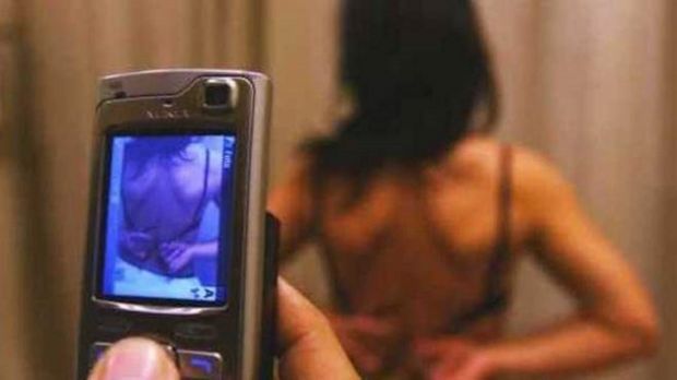 FILMINI HOT IN RETE filmini-hot-in-rete-donna-si-suicida-per-la-vergogna