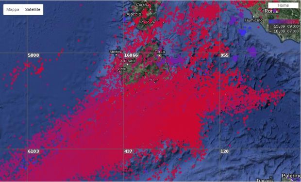 Maltempo maltempo-sull-isola-caduti-pi-and-ugrave-di-16mila-fulmini-nelle-ultime-24-ore