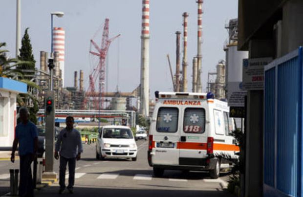 Incidente alla Saras incidente-alla-saras-cade-un-quadro-elettrico-di-800-kg-grave-un-operaio