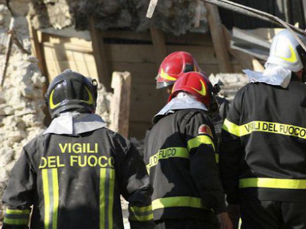 nubifragio-a-macomer-anziano-soccorso-dai-vigili-del-fuoco