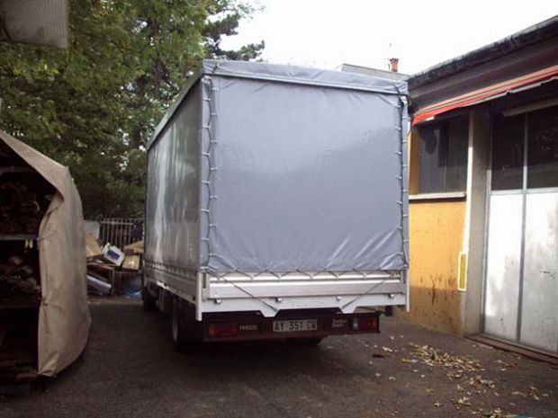 tir-perde-carico-cavi-pvc-traffico-a-rilento