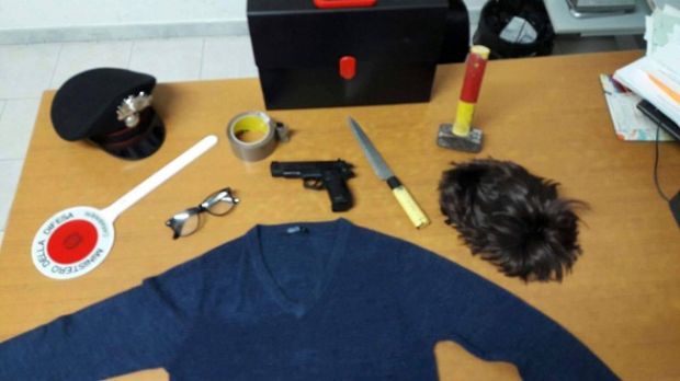 Con pistola giocattolo tenta rapina con-pistola-giocattolo-tenta-rapina-gioielliere-mette-in-fuga-ladro