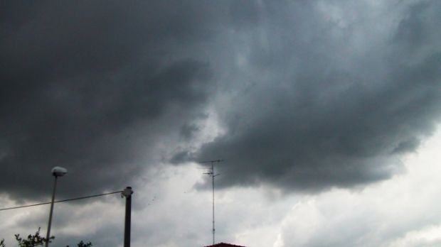 Maltempo maltempo-temporali-anche-al-nord-strade-allagate-a-olbia