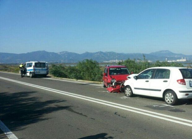 incidente-ss195-scontro-frontale-quattro-feriti