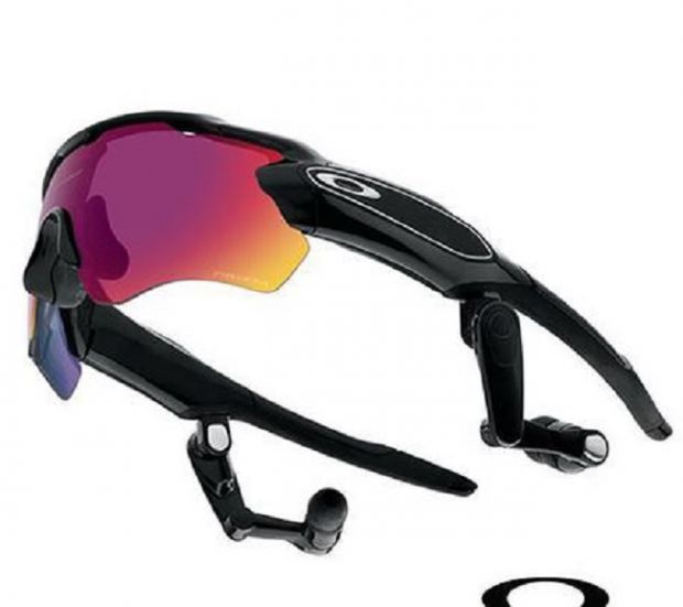 Luxottica lancia occhiali 'Smart di Intel' luxottica-lancia-occhiali-smart-di-intel