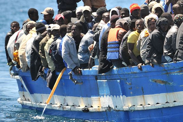 800-migranti-salvati-nelle-coste-venerd-and-igrave-sbarco-nave-a-cagliari