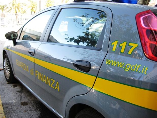 pirateria-operazione-gdf-scoperti-migliaia-software-illegali