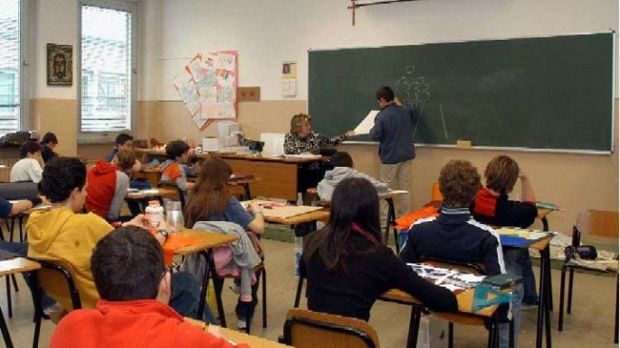 Scuola scuola-ok-a-classe-oliena-ma-elementari-segariu-non-riaprono