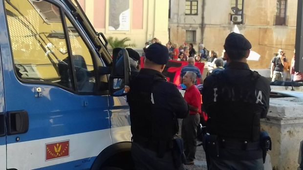piazza-palazzo-militarizzata-commissione-parlamentare-termina-audizioni