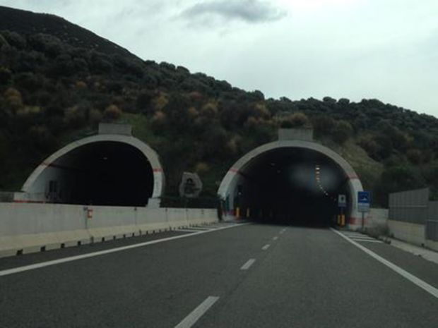 traffico-due-gallerie-chiuse-caos-a-nuoro-and-quot-chiediamo-deroga-and-quot