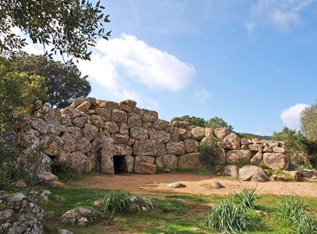 venerd-and-igrave-escursione-notturna-a-sa-domu-e-s-orcu