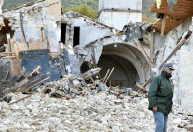 forte-scossa-di-terremoto-alle-9-nuovi-crolli-e-tanta-paura