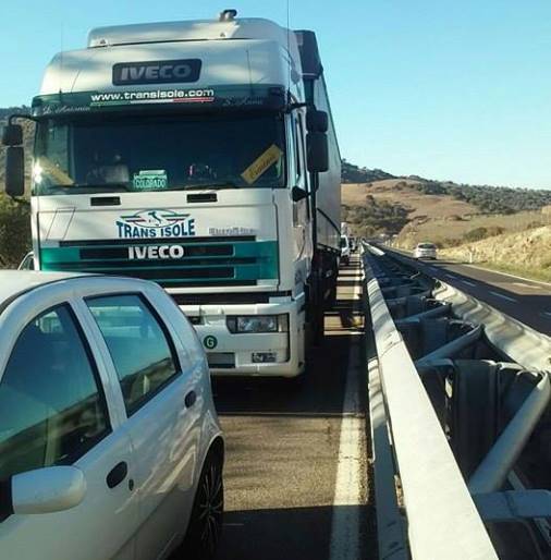 tentato-assalto-portavalori-nel-nuorese-banditi-sparano