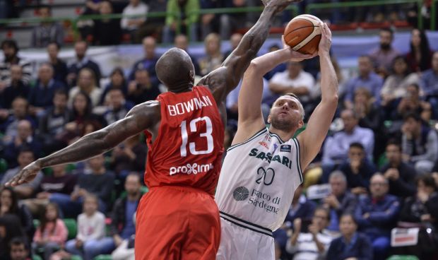 basket-champions-league-sassari-batte-il-charleroi-95-75