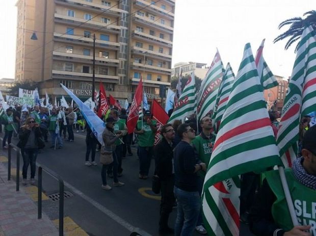 poste-mozione-contro-tagli-marted-and-igrave-in-consiglio-regionale