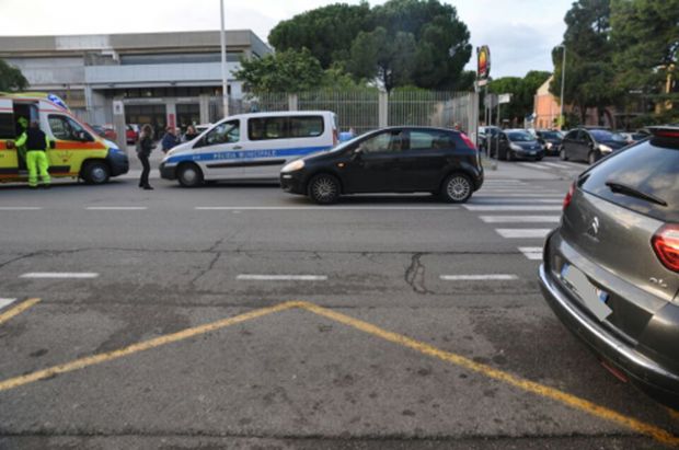 investe-pedone-83enne-trasportato-al-santissima-trinit-and-agrave