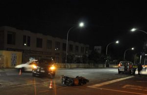Pirri, incidente stradale in via Cillocco: un ferito lieve auto-contro-moto-due-feriti