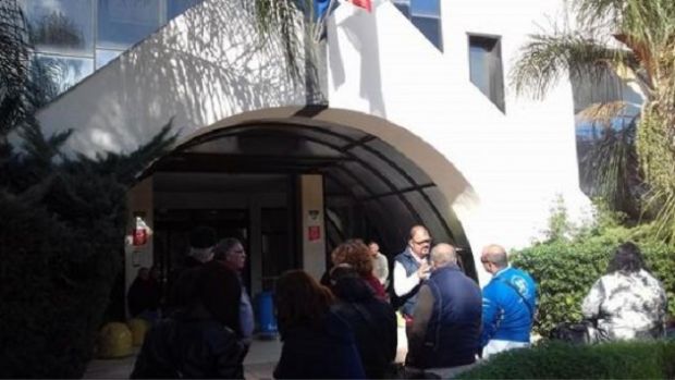 mobilit-and-agrave-in-deroga-lavoratori-occupano-assessorato-cagliari