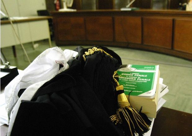 corruzione-giudice-arrestato-ai-domiciliare-a-pozzuoli