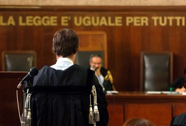 violenza-sessuale-su-alunne-a-gennaio-sentenza-al-professore
