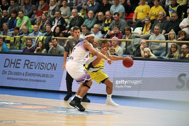 basket-alla-dinamo-arriva-play-guardia-david-bell