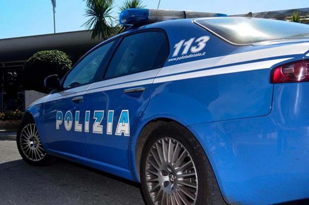 Mangiavano dai reparti di un supermercato senza pagare mangiavano-dai-reparti-di-un-supermercato-senza-pagare-interviene-la-polizia