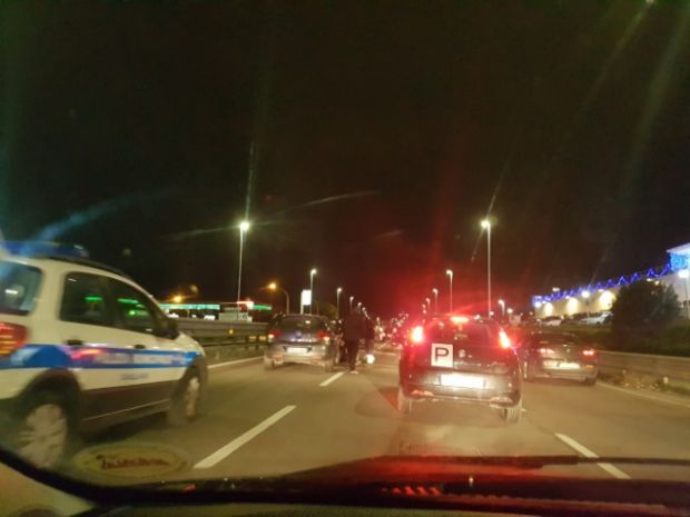 Tamponamento a catena sull'Asse mediano tamponamento-a-catena-sull-asse-mediano-traffico-in-tilt