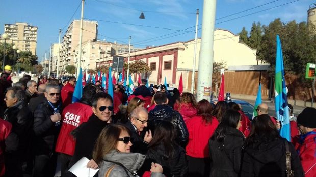 tim-azienda-and-quot-nessun-esubero-e-continueremo-ad-investire-and-quot