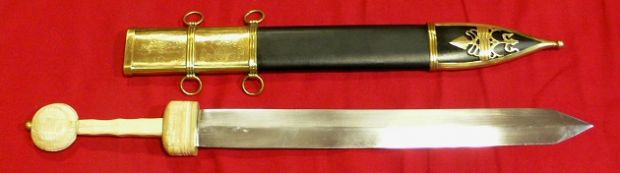 Restauro finito restauro-finito-in-esposizione-il-gladio-di-et-and-agrave-romana