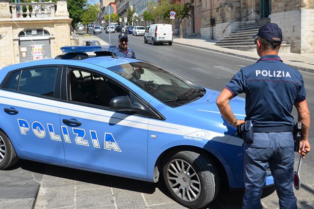 non-ha-i-documenti-e-per-scappare-aggredisce-agenti-arrestato-36enne