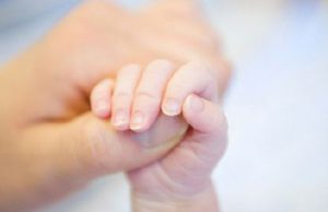 La piccola Eleonora sta male, Sant’Elia si mobilita: al via raccolta fondi. Decine le donazioni in poche ore capodanno-nessun-nato-negli-ospedali-della-gallura