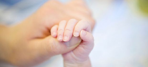 oristano-una-bimba-la-prima-nata-del-2017