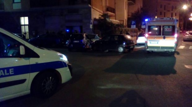 scontro-tra-due-auto-due-feriti