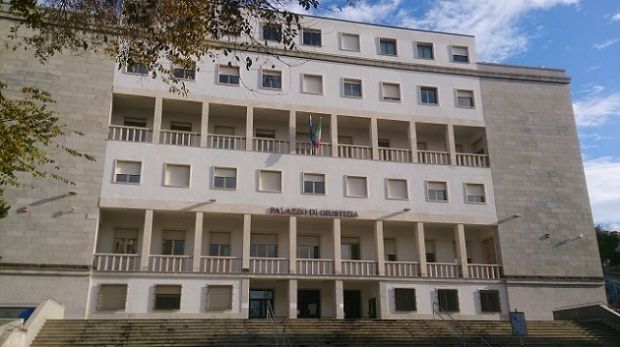 sanit-and-agrave-indagine-su-proroghe-appalti-asl-sassari-21-indagati